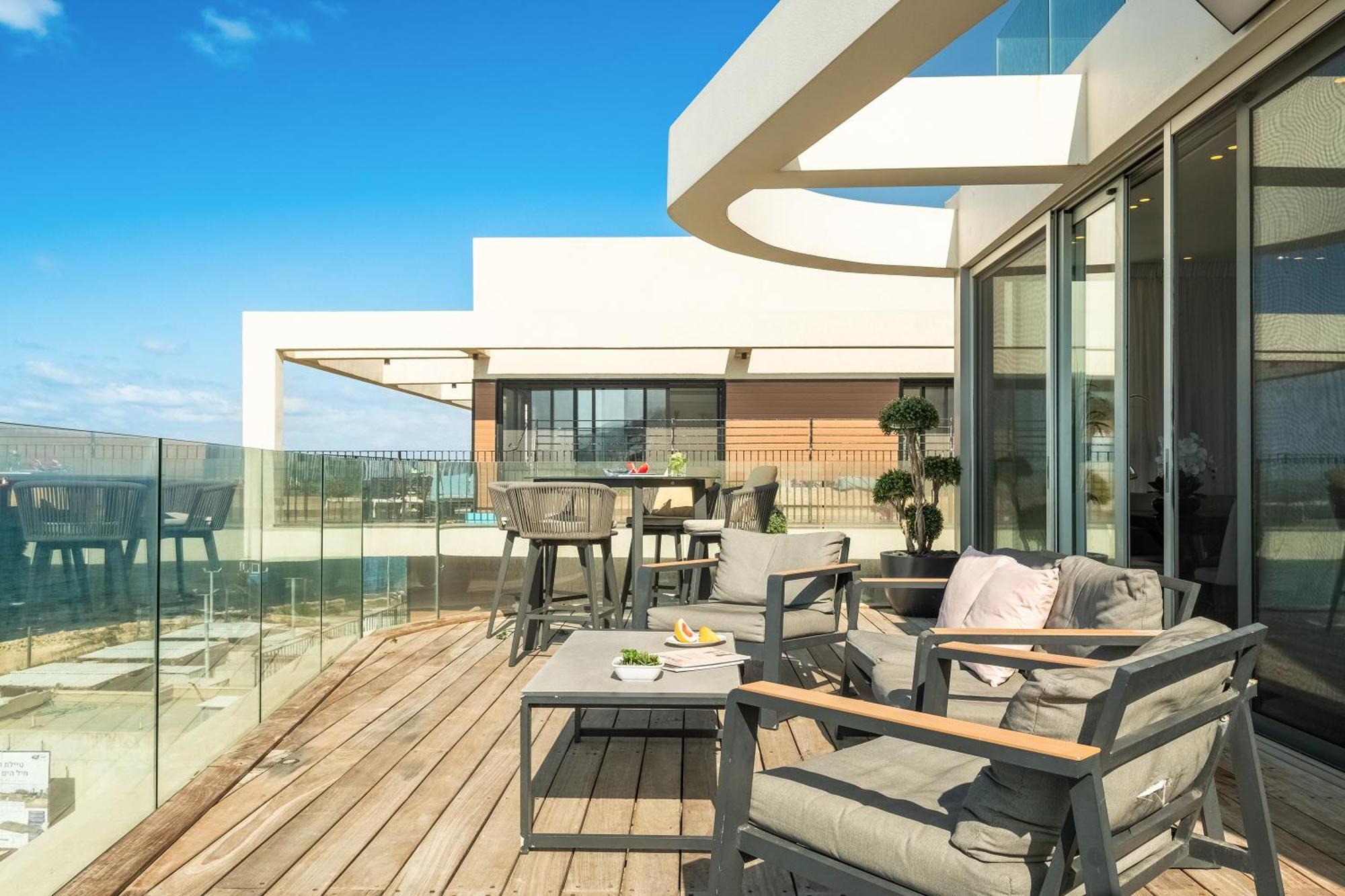 Penthouse 3Br + Roof Top + Parking - On The Beach Haifa Exteriér fotografie