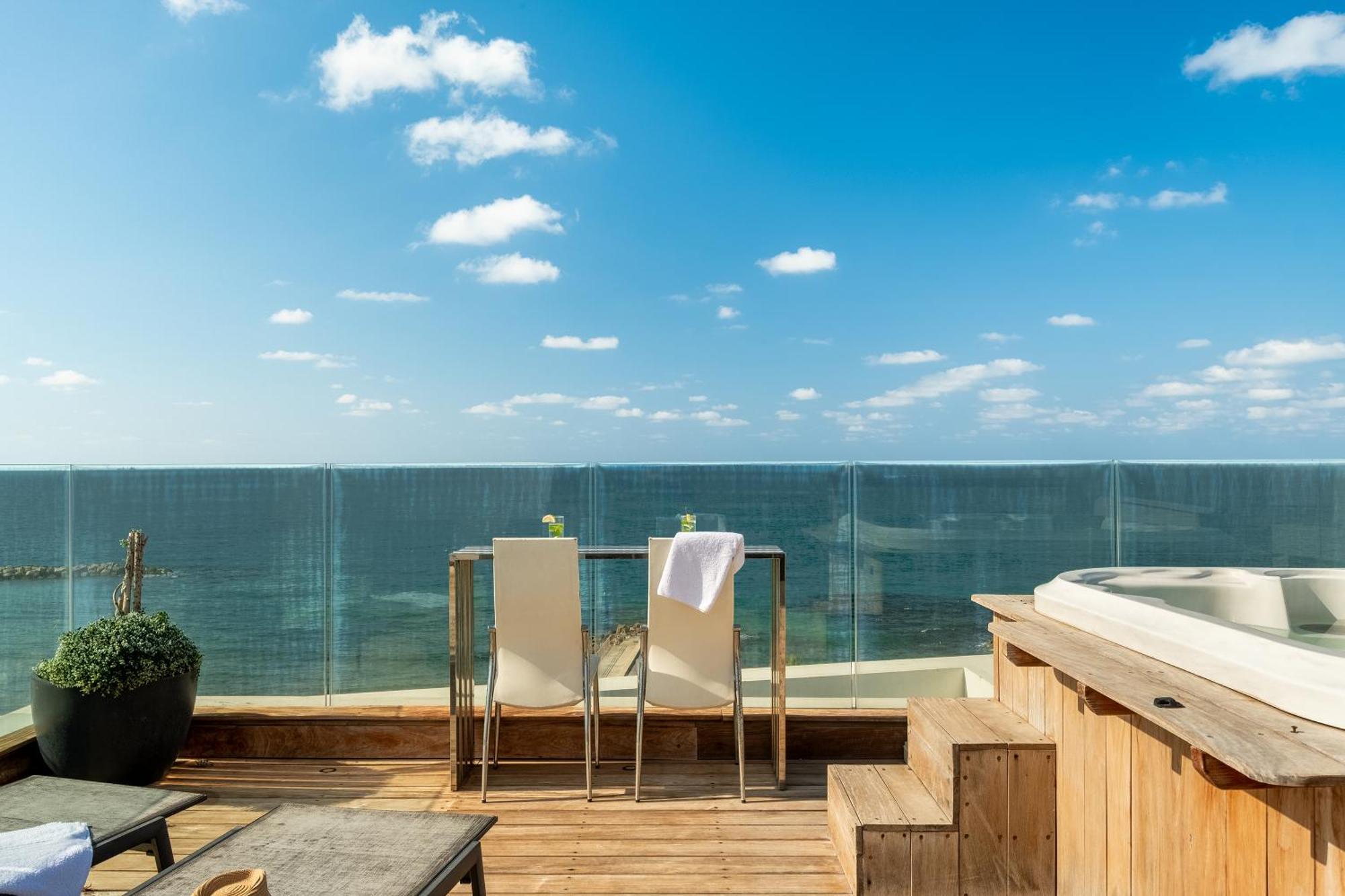 Penthouse 3Br + Roof Top + Parking - On The Beach Haifa Exteriér fotografie